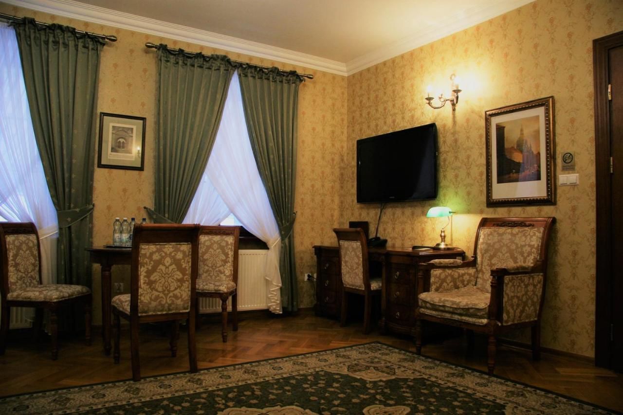 Отель Hotel Sarmata Zespół Dworski Сандомир-43